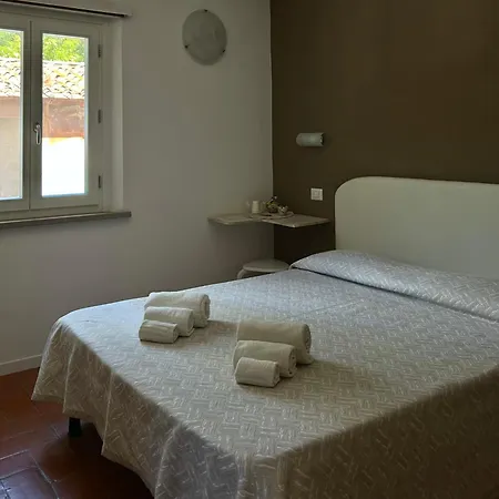 Dimora Toscana 팜스테이 *